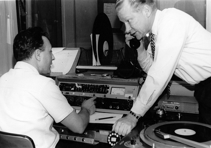 Hansen and Lee